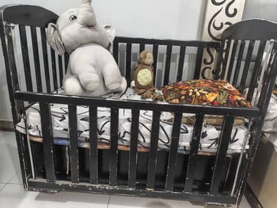 Wooden baby coat storage with 2 mattress