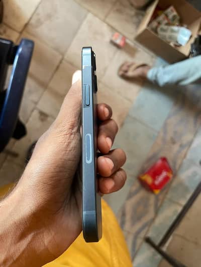 iPhone 13 128 GB 99 bettery health under warainty