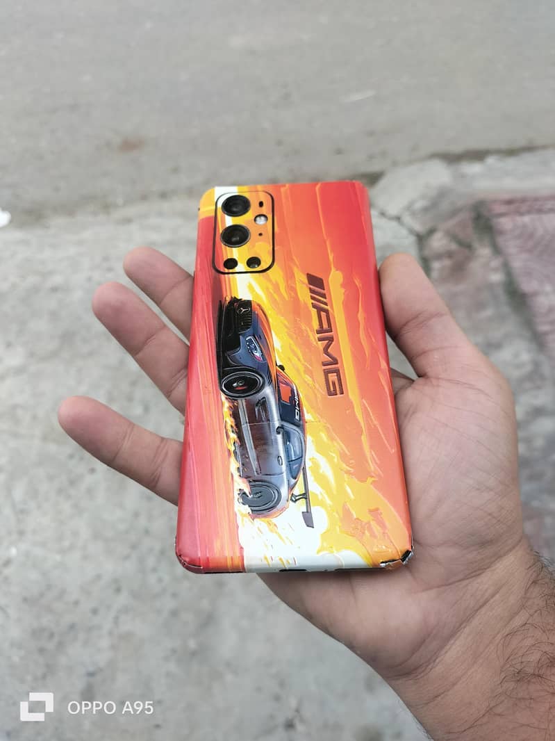 One Plus 9 Pro 6