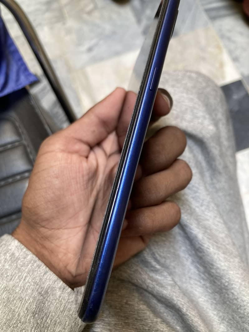 Phone 0
