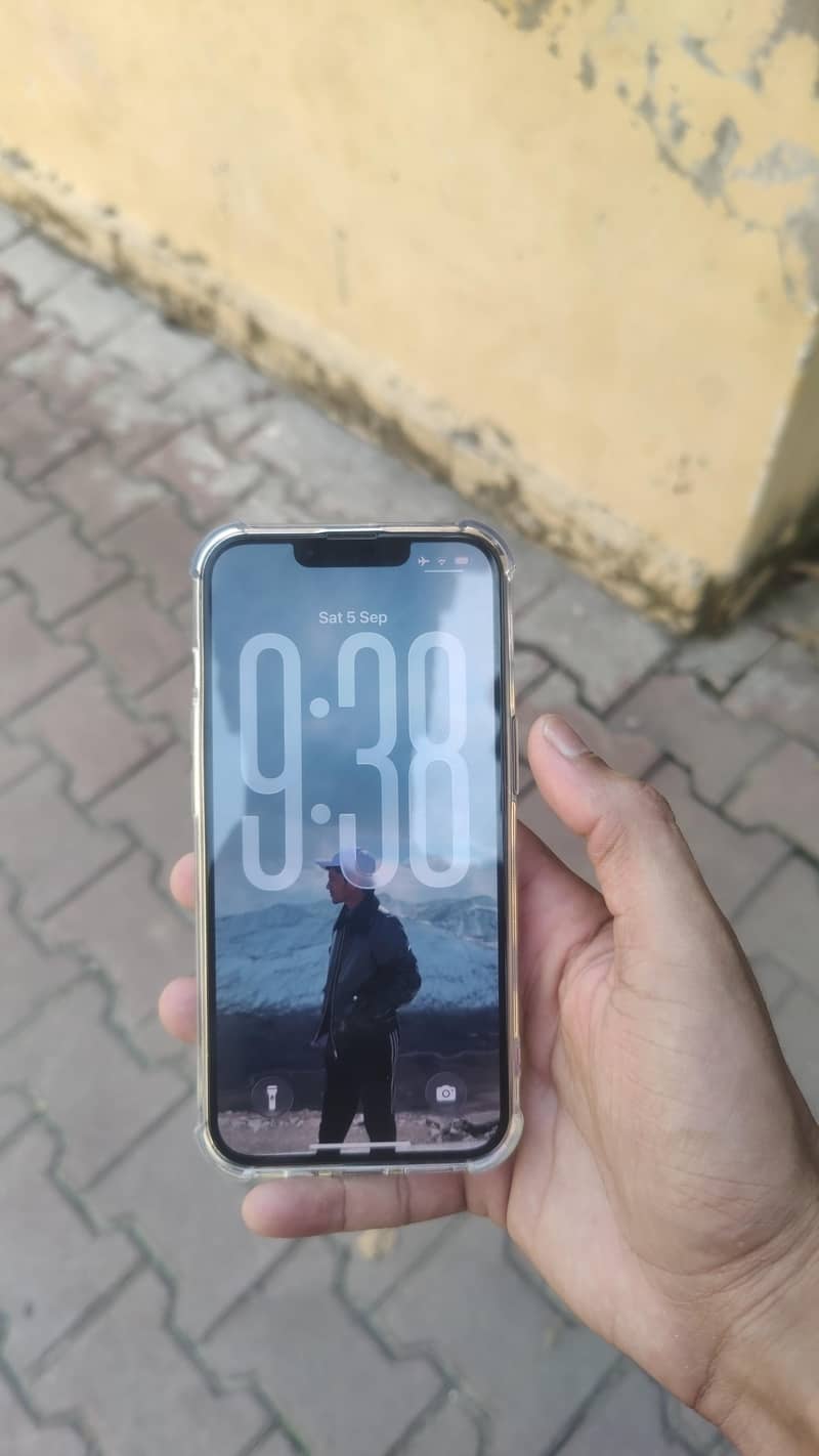Apple iPhone 14 3