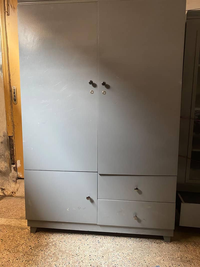 good condition wardrobe 0