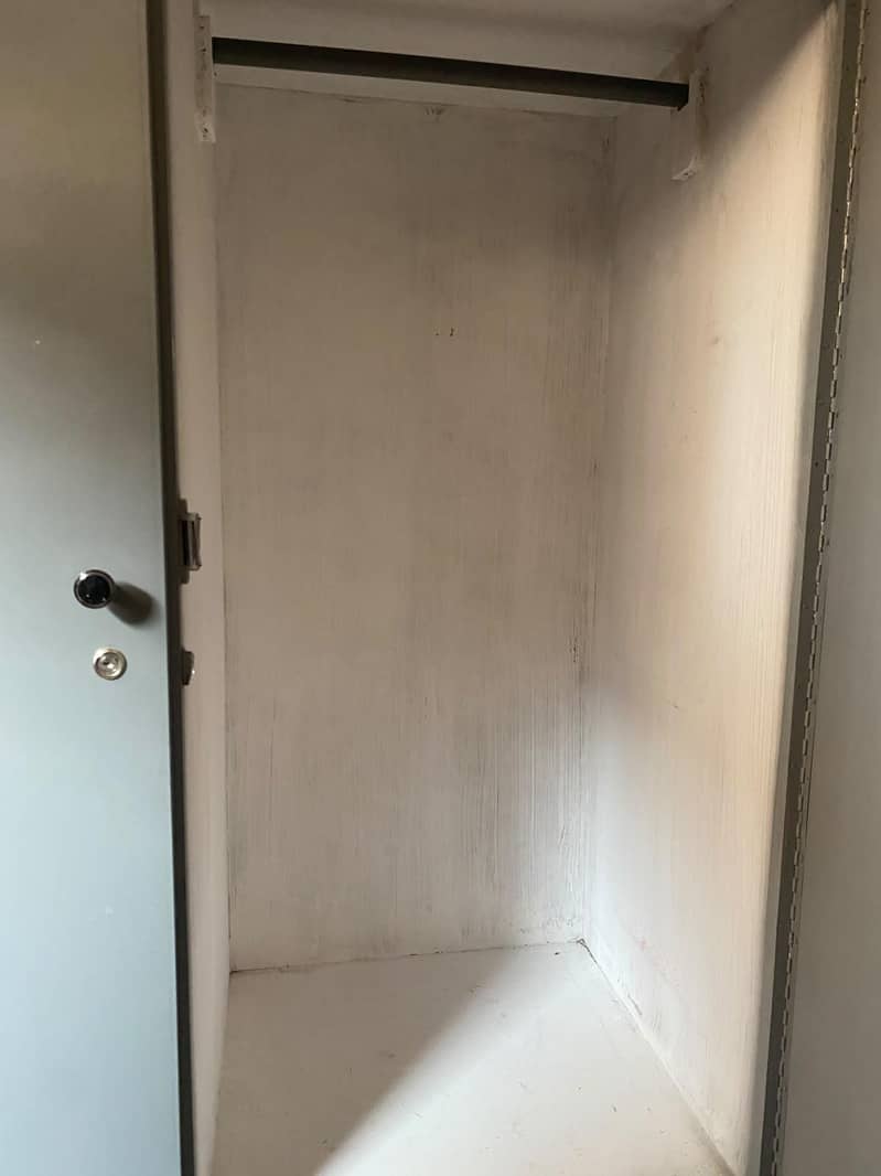 good condition wardrobe 1