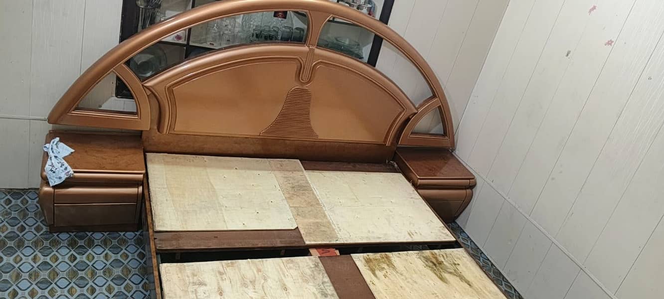 1 DoubleBed 2 sidetable 1 Dressing 2