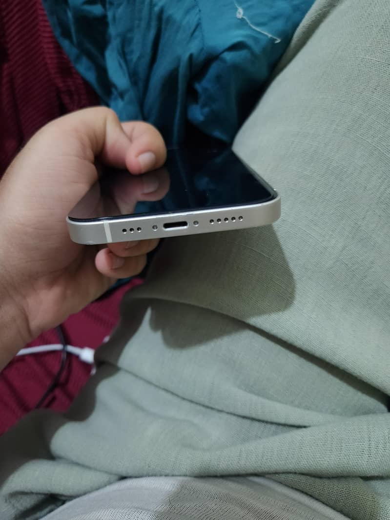 Apple iPhone 12 1