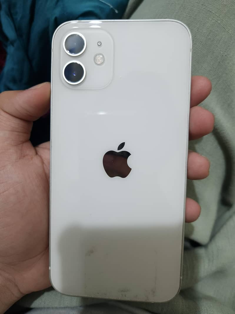 Apple iPhone 12 6