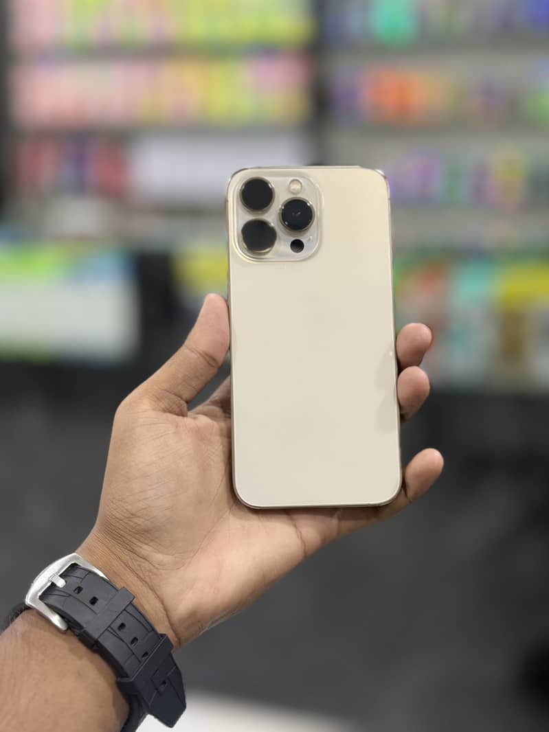 Apple iPhone 13 Pro 1