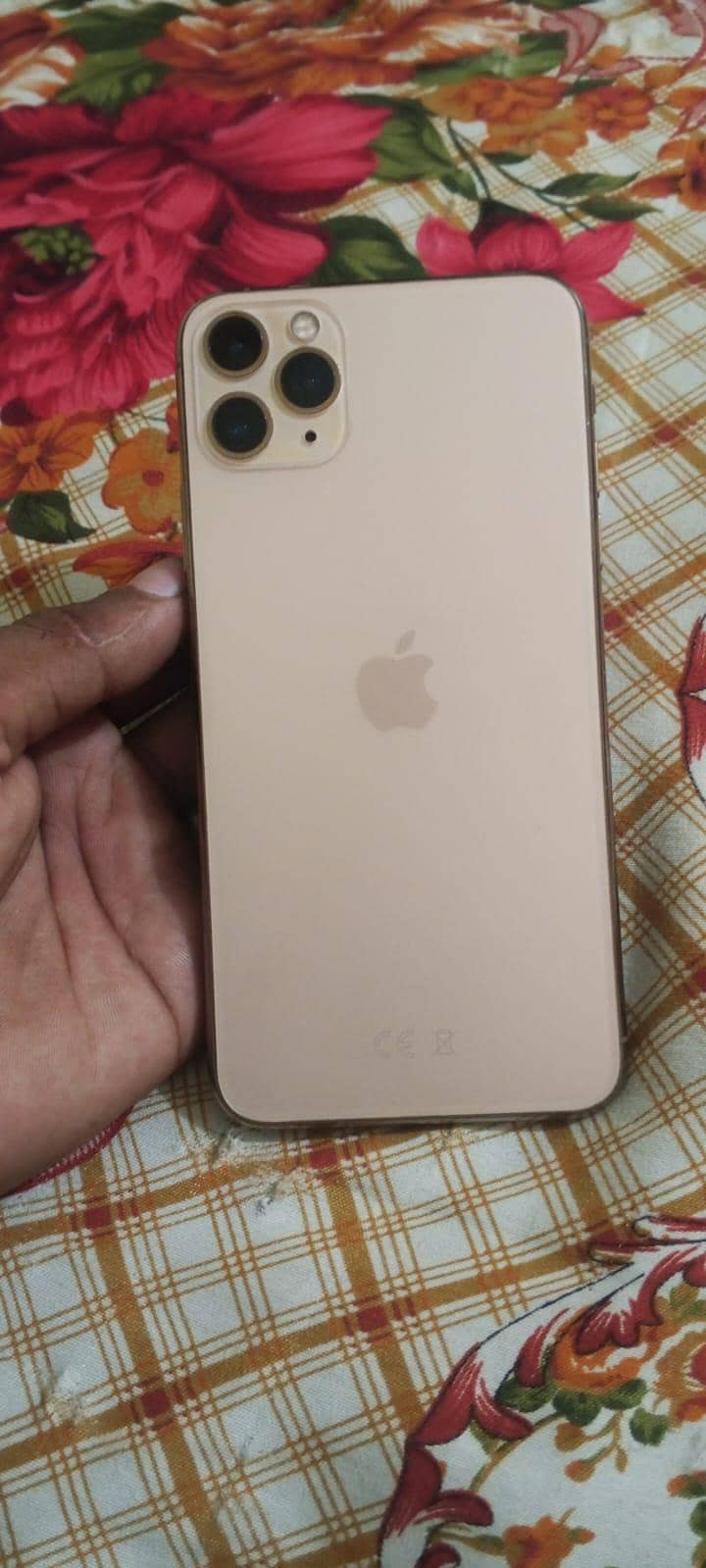 Apple iPhone 11 Pro Max 4