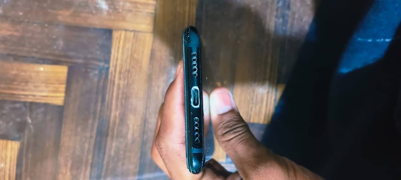 One Plus 6T(exchange available) 4