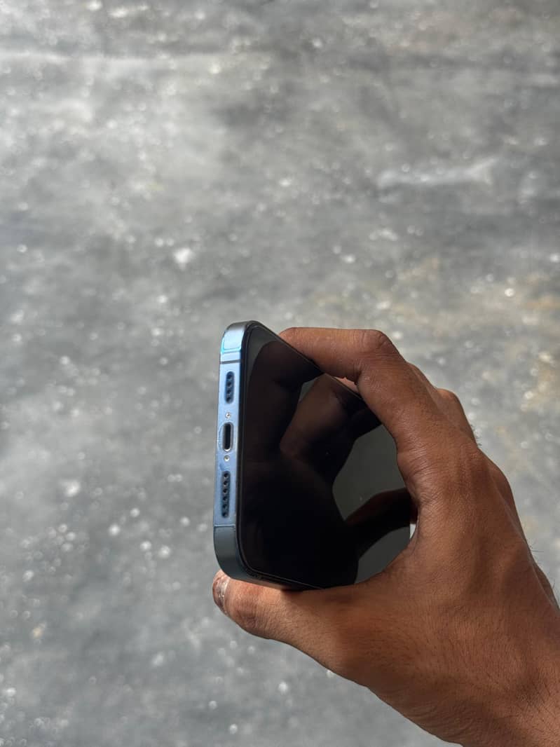 Apple iPhone 13 Pro Max 3