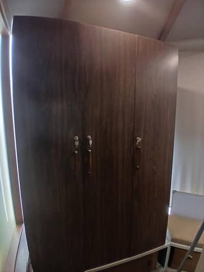 Wardrobes 3 door