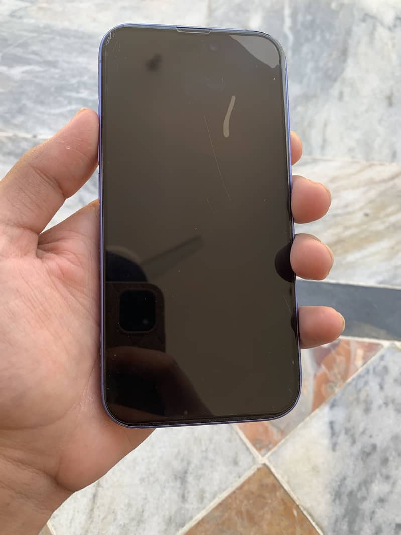 Apple iPhone 16 1