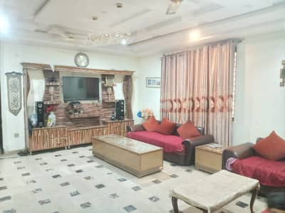 1 Kanal Facing Park Upper Portion For Rent