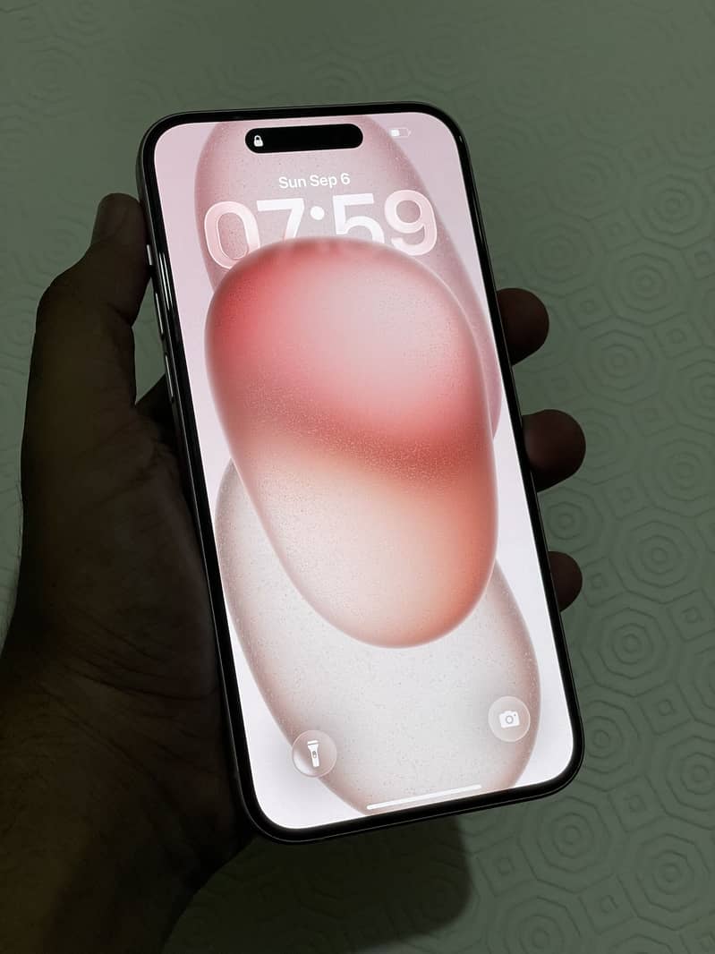 Apple iPhone 15 plus 2
