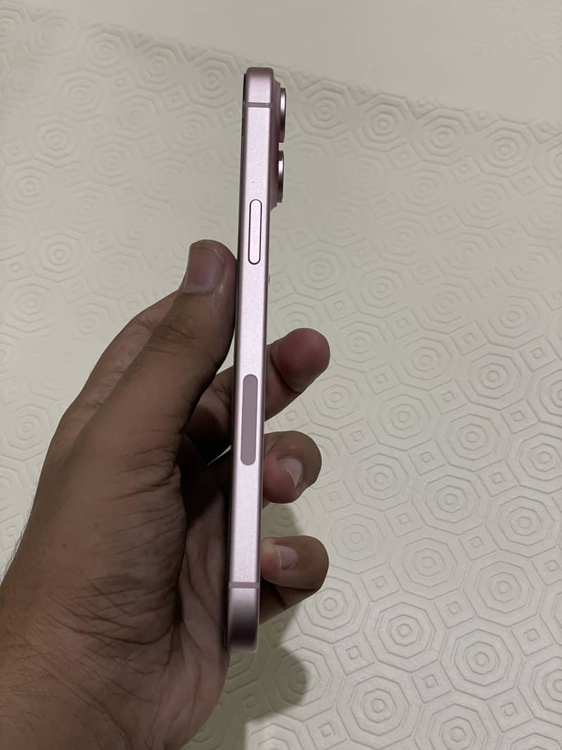 Apple iPhone 15 plus 5