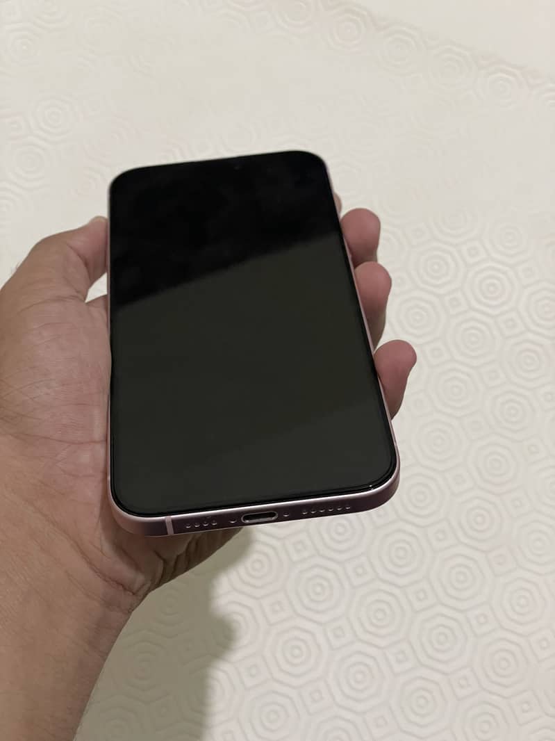 Apple iPhone 15 plus 7