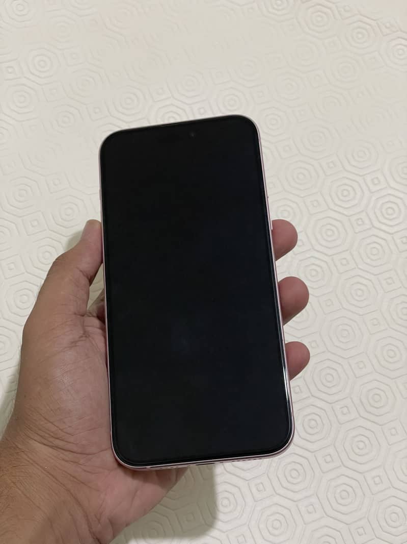 Apple iPhone 15 plus 12