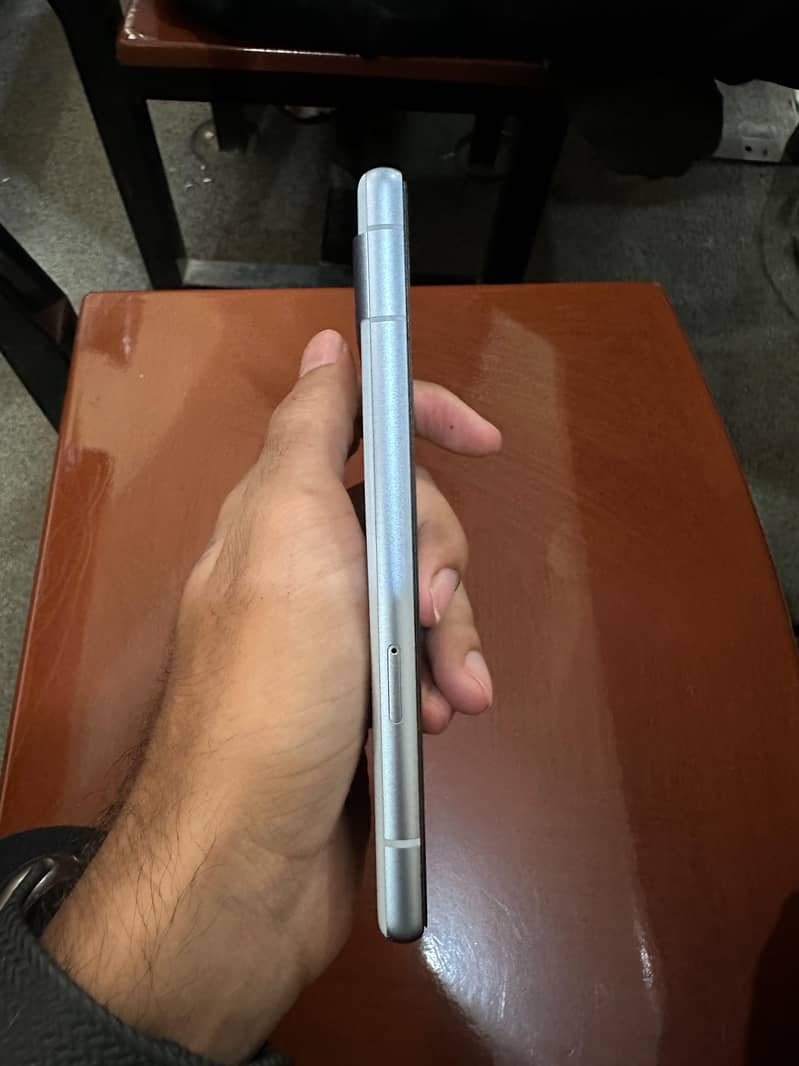 Google Pixel 7a 3