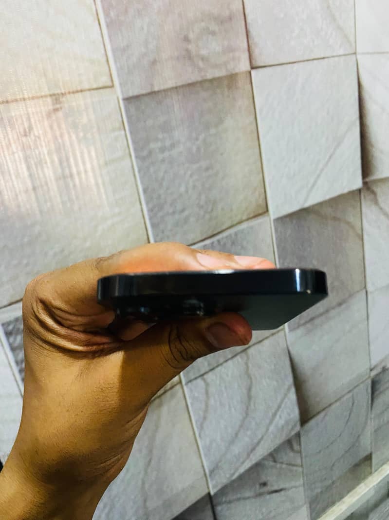 Apple iPhone 14 Pro Max 3