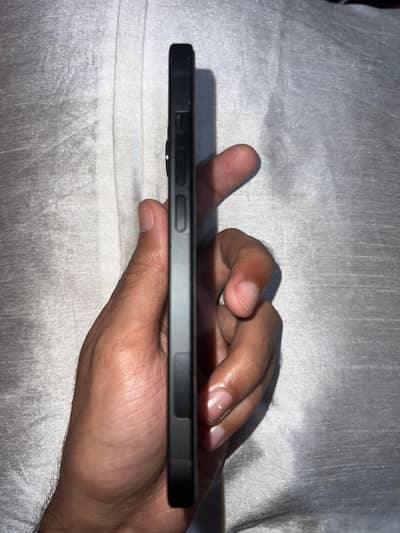 Apple iPhone 15