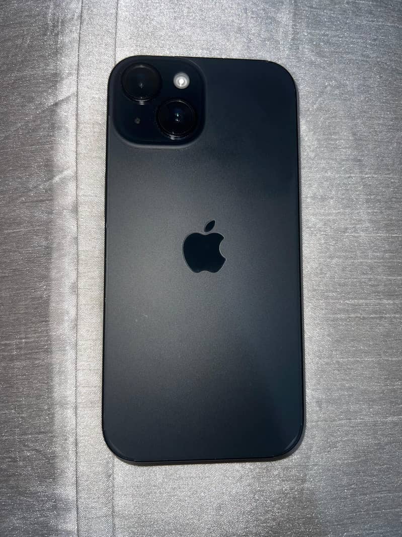 Apple iPhone 15 2