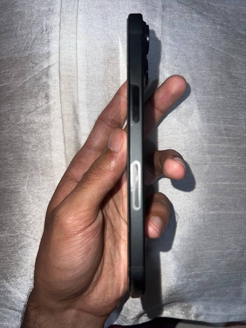 Apple iPhone 15 5