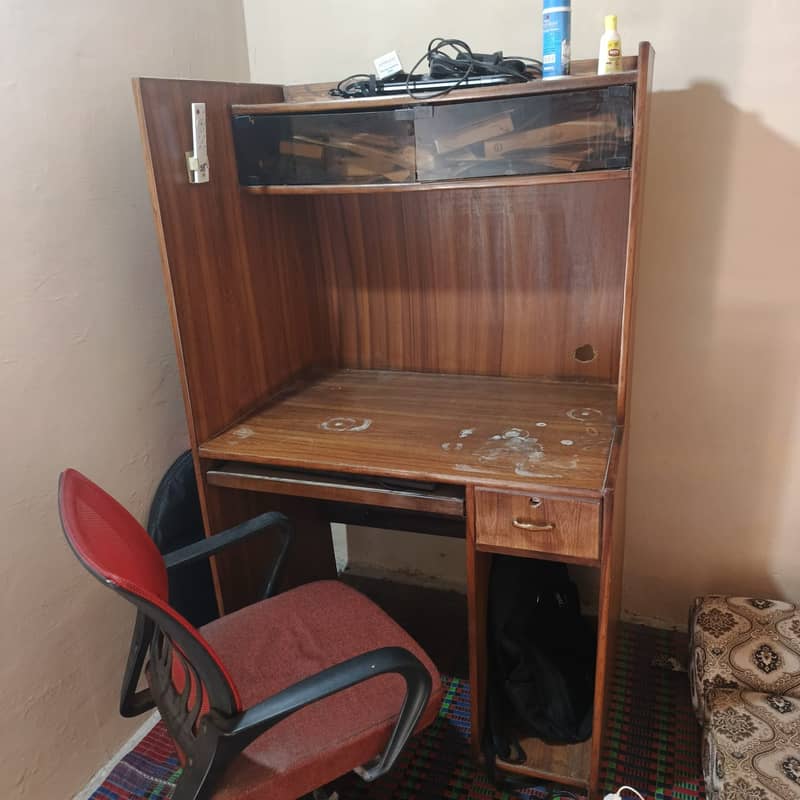 Study Table and Chair 0