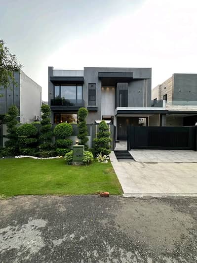 1 Kanal Brand New Luxury Furnished House for Rent in a Prime Location of Bahria Town, Lahore.