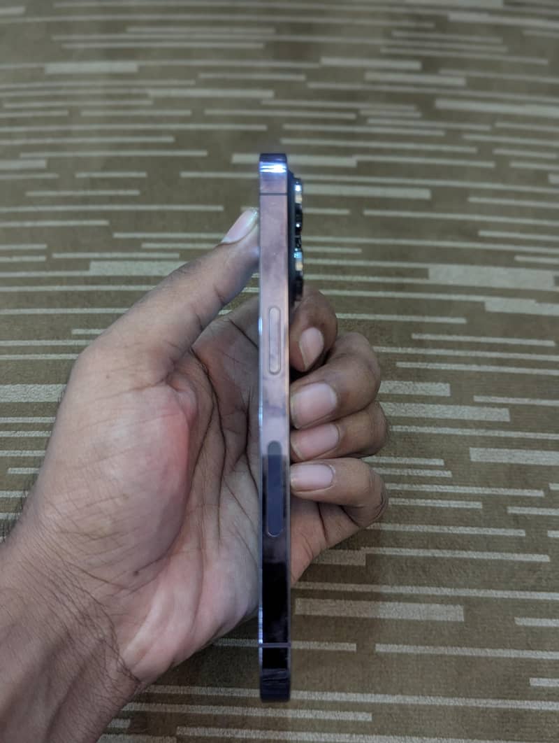 Apple iPhone 14 Pro 2