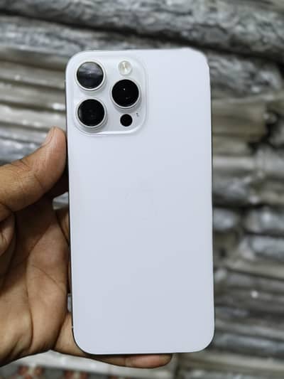 Apple iPhone 16 Pro Max