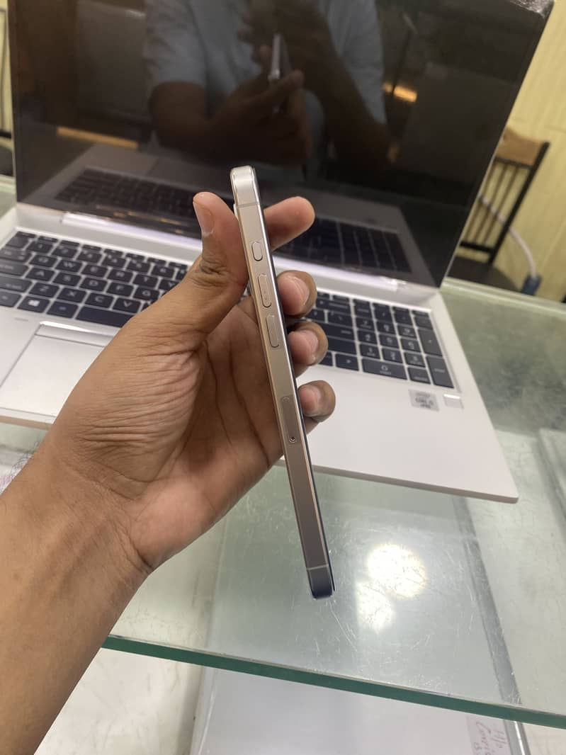 Apple iPhone 15pro max 1