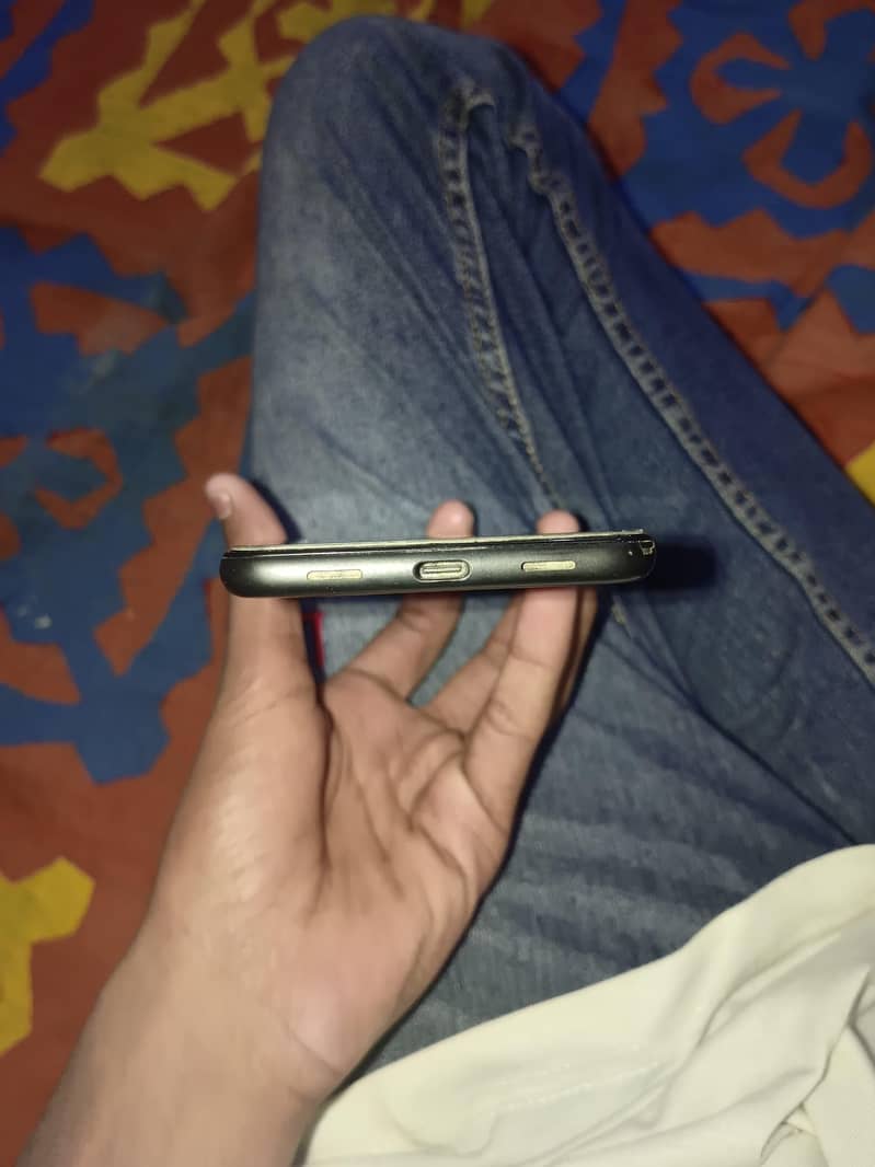 Google Pixel 4a 3