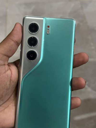 Tecno CAMON 40 Pro