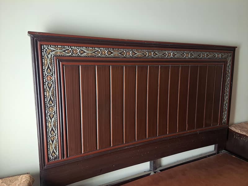 Complete Bed set (with side tables, dressing) 1