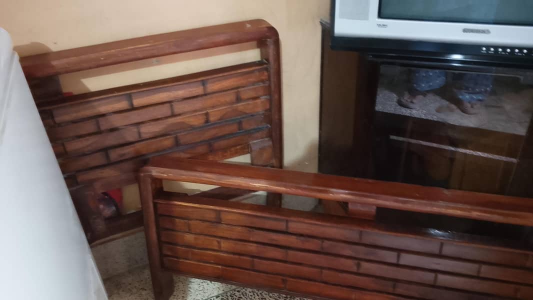 single double beds juri 3