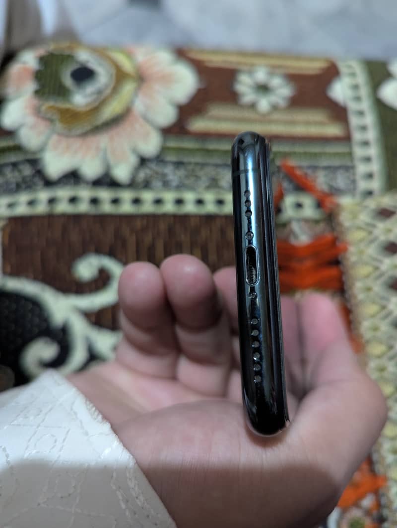 Apple iPhone 11 Pro 8