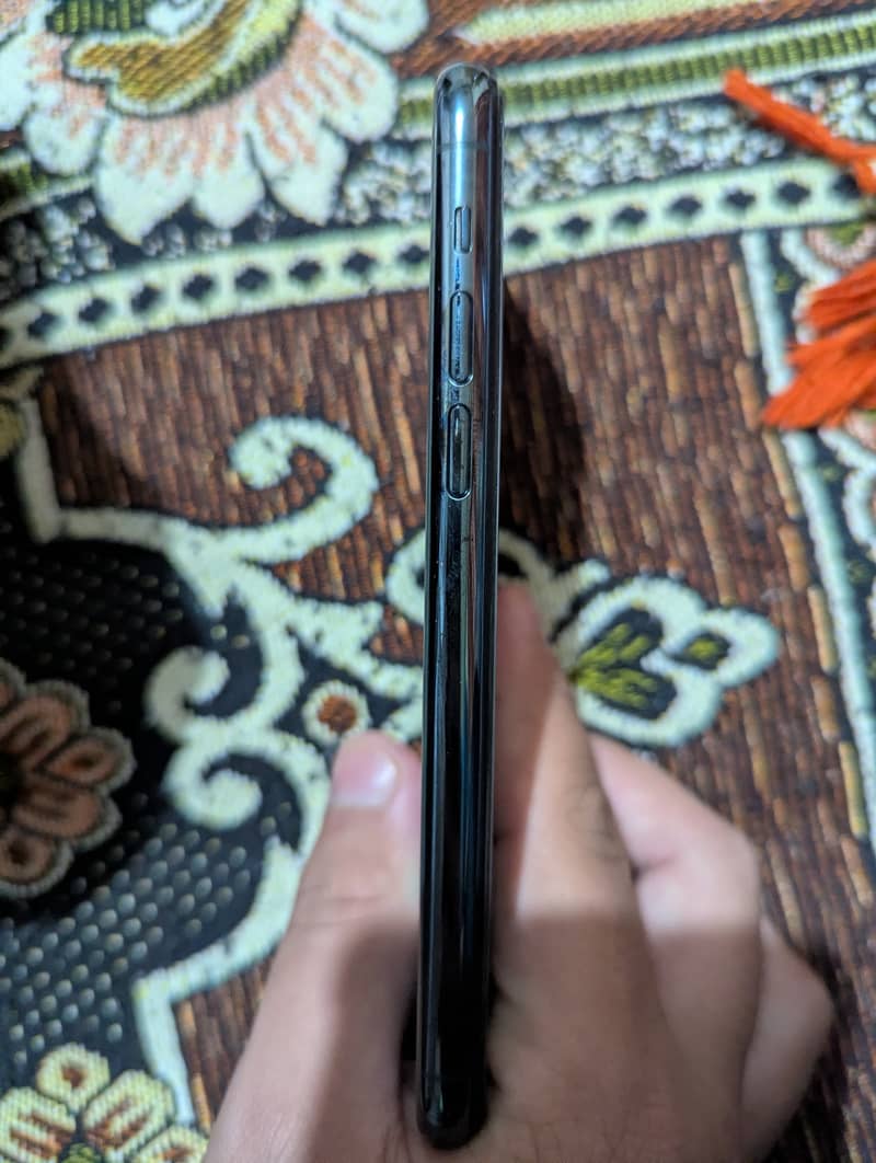 Apple iPhone 11 Pro 9