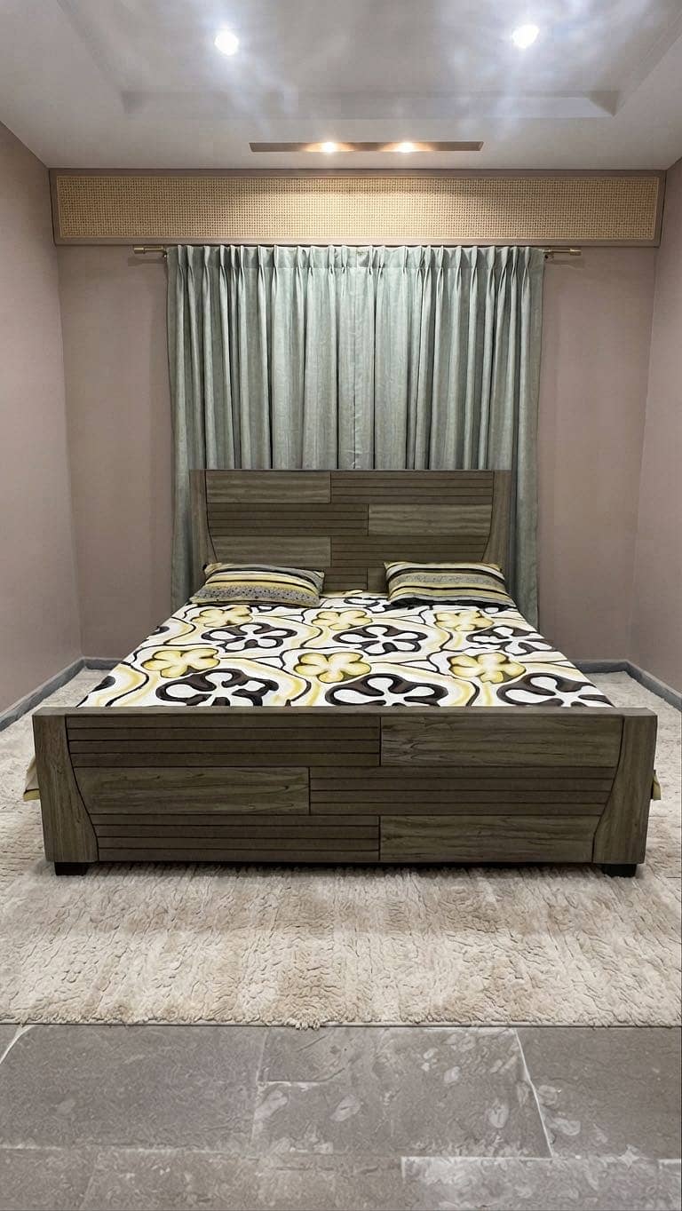 Bed with dressing table 0