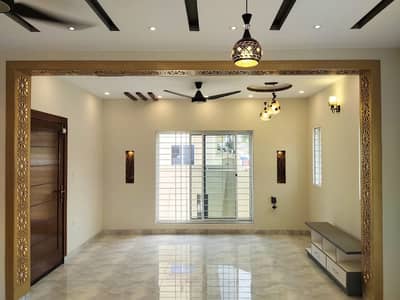 Corner Boulevard House For Rent