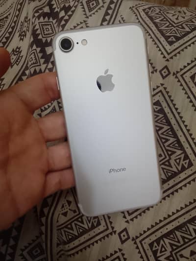 Apple iPhone 7