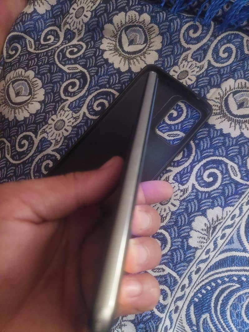 Samsung Mobile A72 2