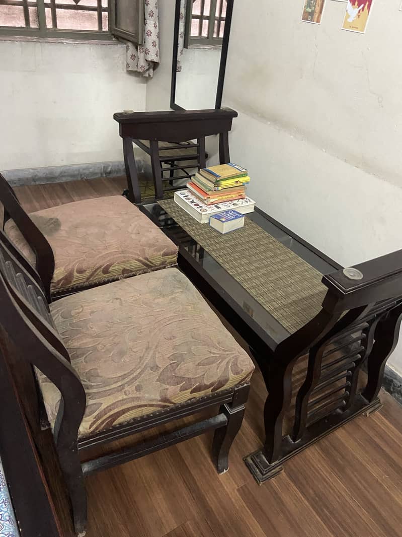 6 seater dining table 0