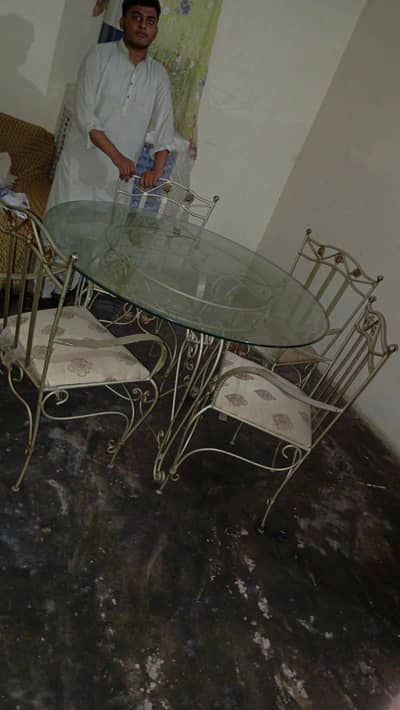 dinning table