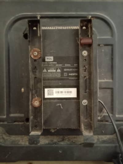 sale TCL led only used board and accessories. Panel break.