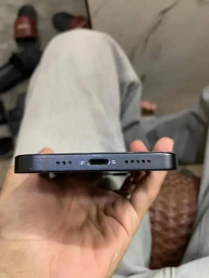 Apple iPhone 12 2