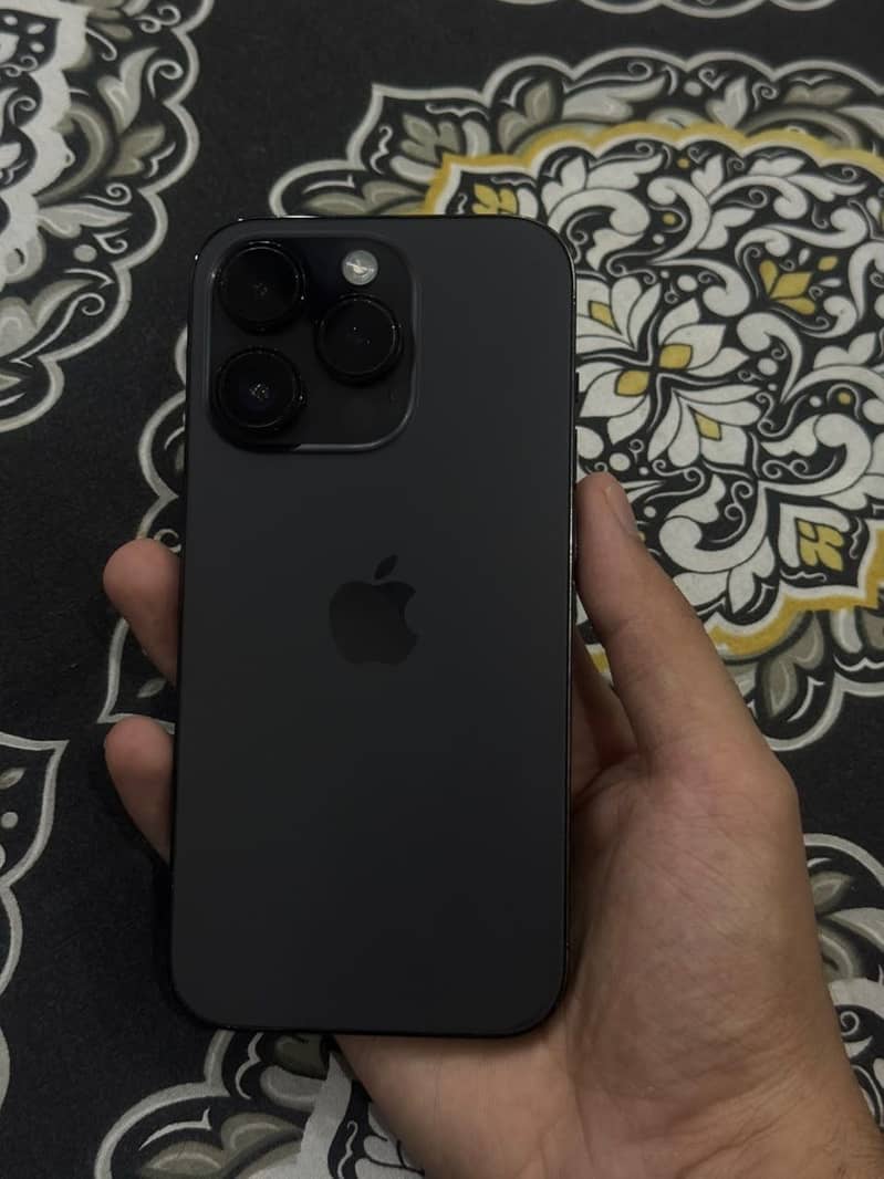 Apple iPhone 14 Pro 4