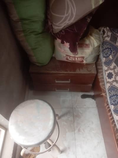 down shape bed pure wood