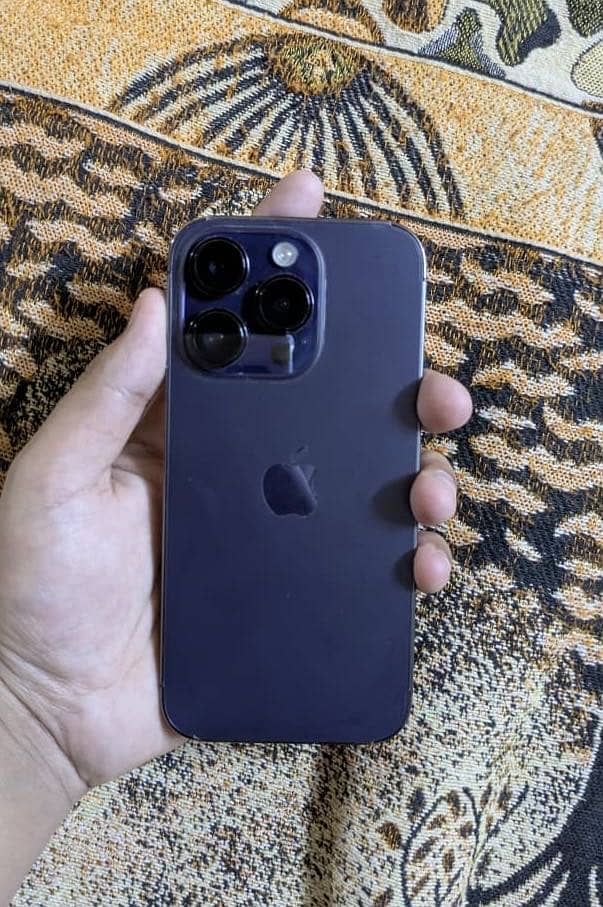 Apple iPhone 14 Pro 0