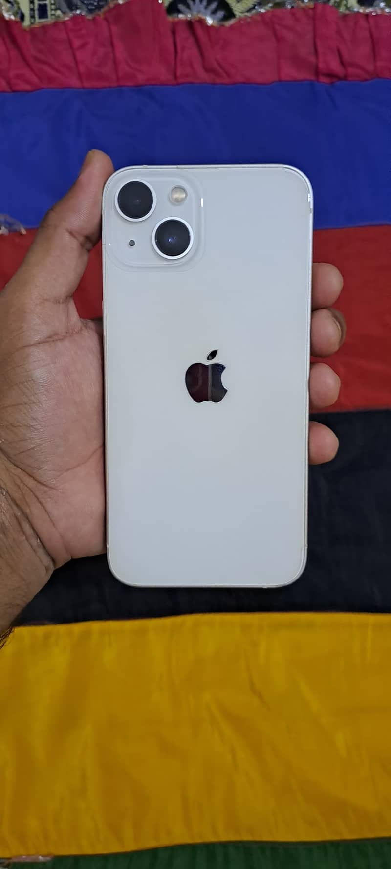 Apple iPhone 13 4