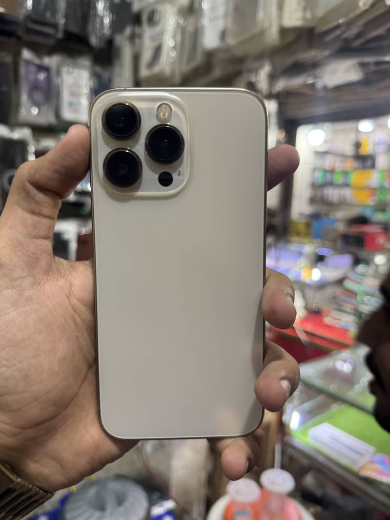 Apple iPhone 13 Pro 0